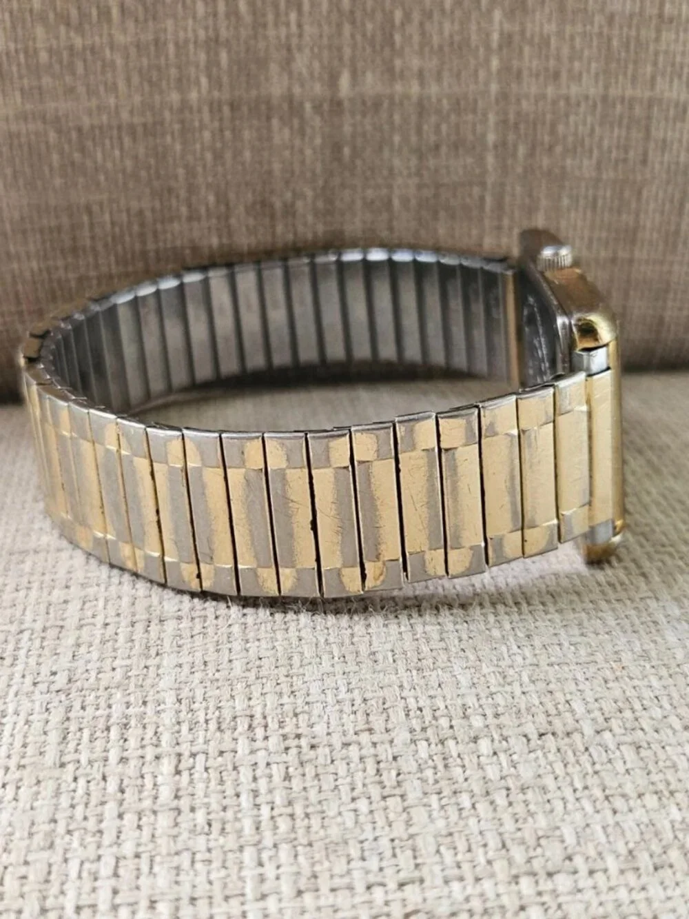 Vintage Berenger Men Wristwatch Gold Tone Metal Band Analog Quartz Wrist Watch